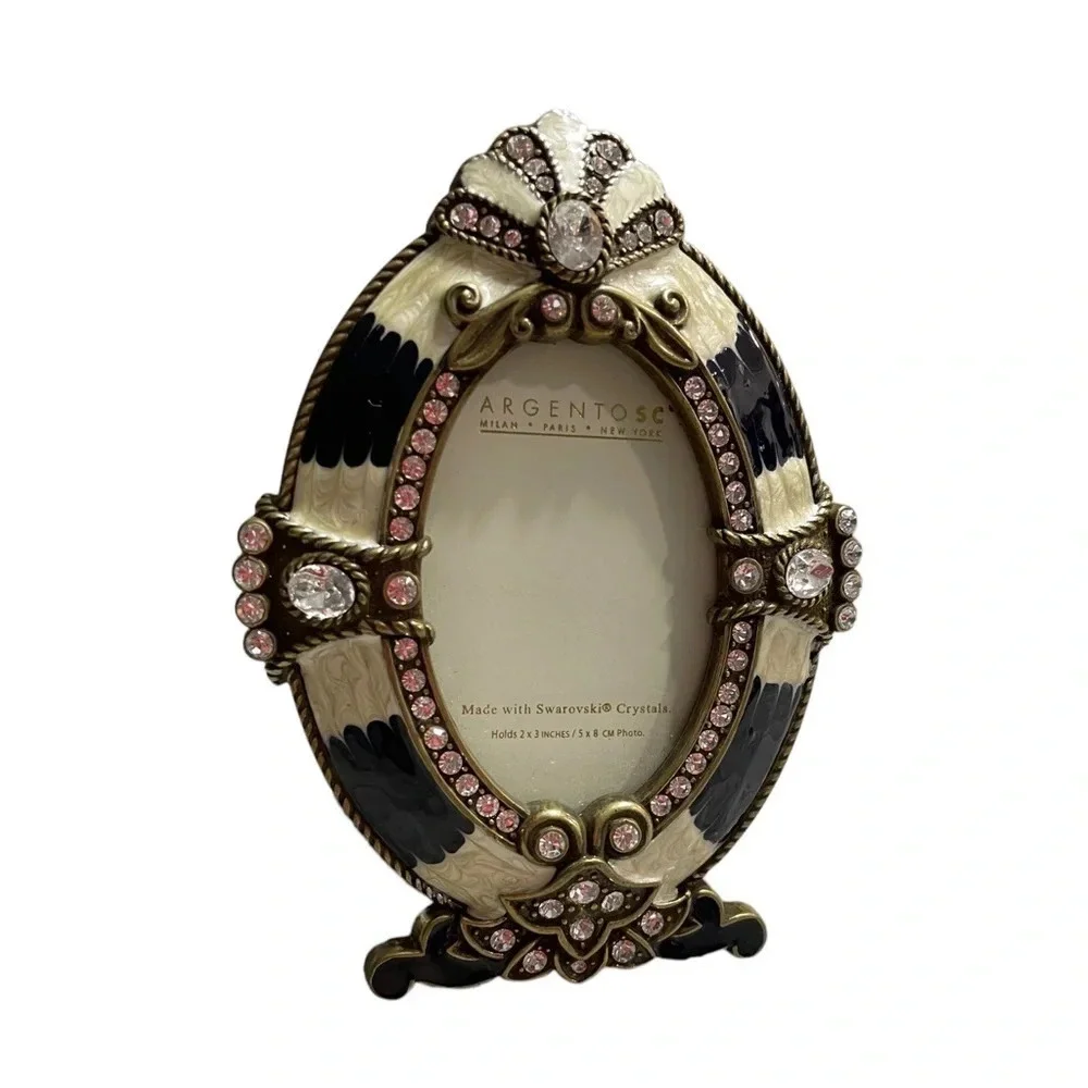 NEW Argento SC 2”x2” picture frame made with Swarovski Crystals